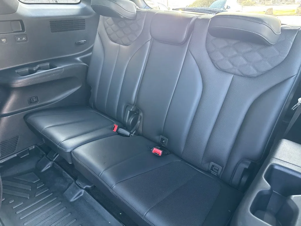 Used 2020 Black Hyundai Limited image 27