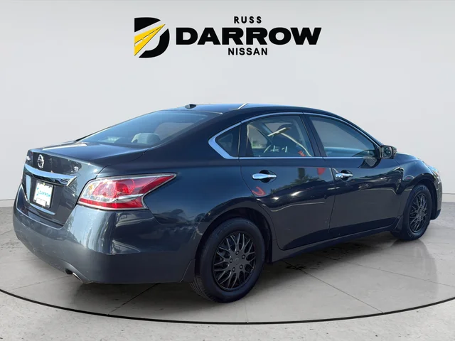Used 2015 Blue Nissan 2.5 S image 5