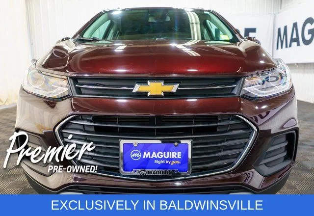Used 2022 Red Chevrolet LT image 3