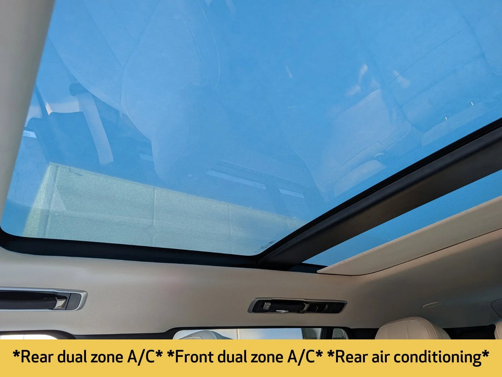 Used 2023  Land Rover SE image 4