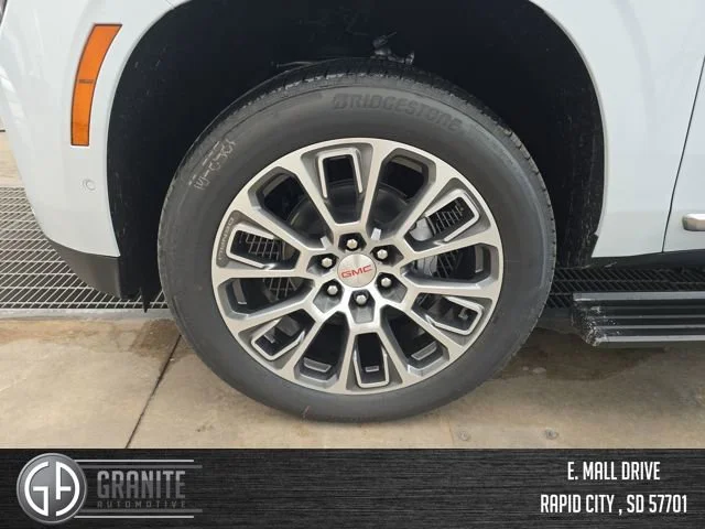 2026 GMC Yukon XL Denali - Photo 28