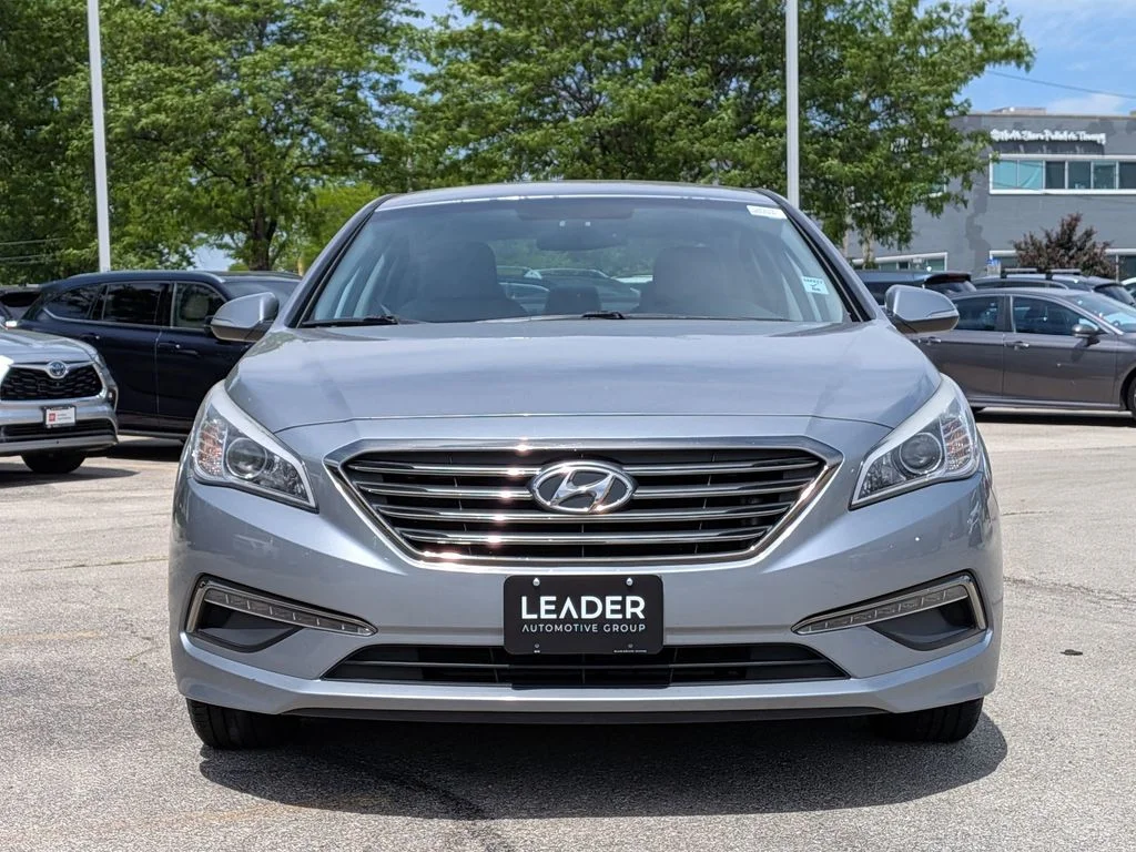 Used 2015 Gray Hyundai Limited image 2