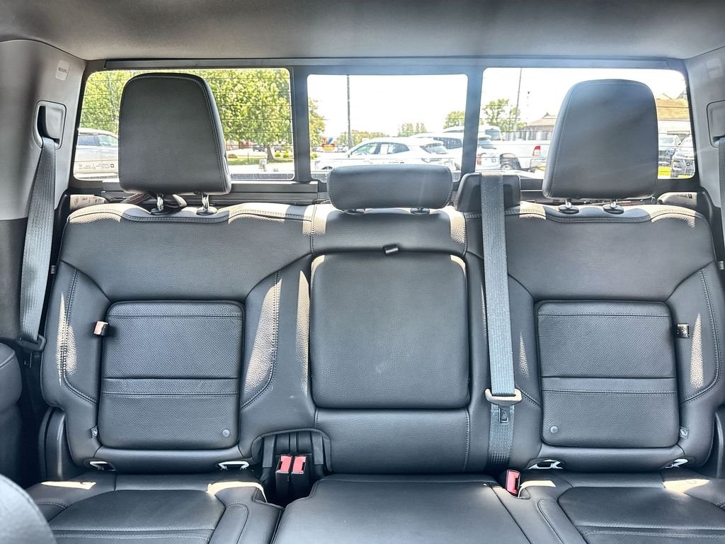 Used 2021 White GMC Denali image 19