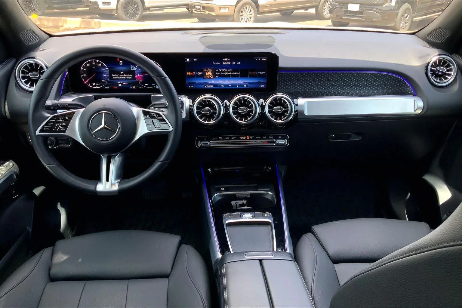 Used 2025 Polar White Mercedes-Benz GLB 250 image 16