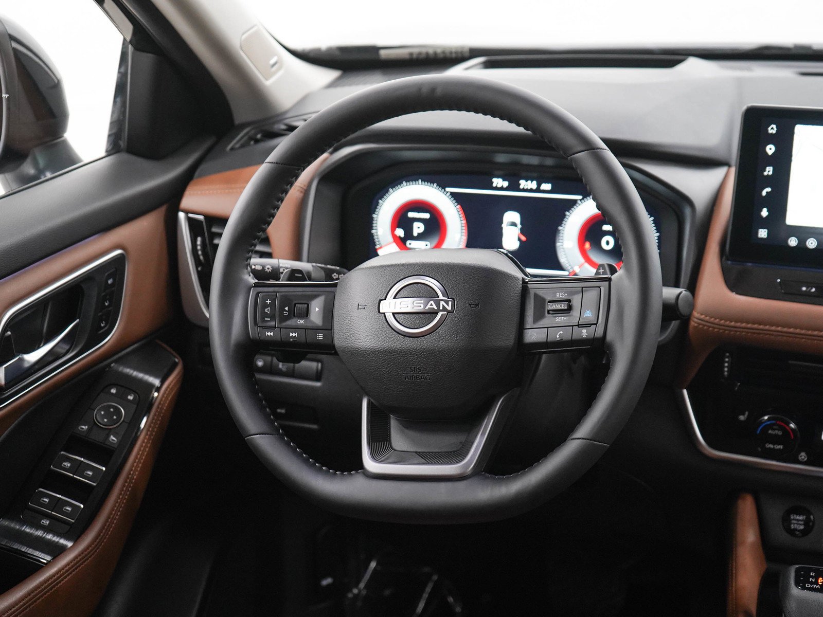 Used 2026 Super Black Nissan AWD Platinum *Ltd Avail* image 15