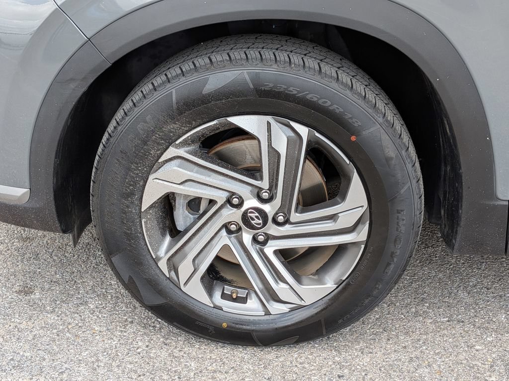 Used 2023 Gray Hyundai SE image 11