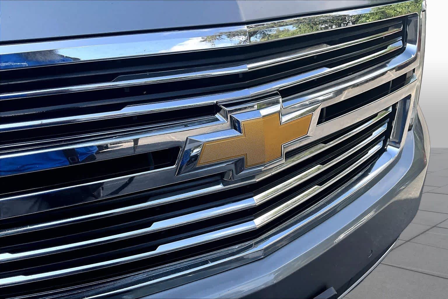 Used 2018 Satin Steel Metallic Chevrolet Premier image 31