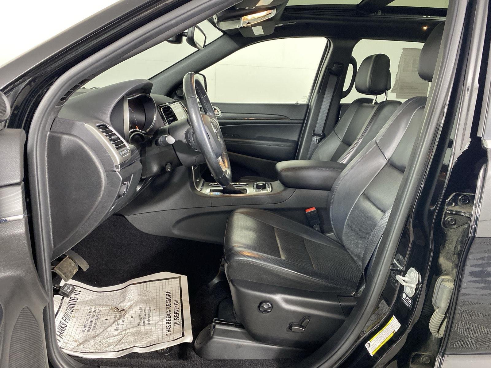 Used 2021 Diamond Black Crystal Pearlcoat Jeep Limited image 9