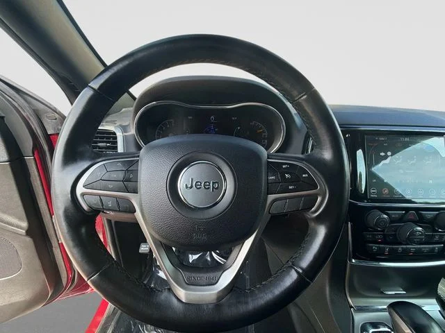 Used 2020 Red Jeep Altitude image 28