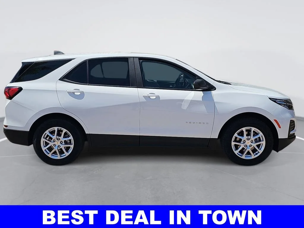Used 2022 Chevrolet Equinox 1FL with VIN 2GNAX5EV1N6122972 for sale in Watsonville, CA