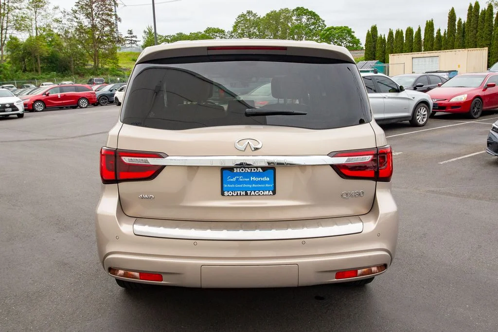 Used 2022 Champagne INFINITI 4WD Sensory image 12