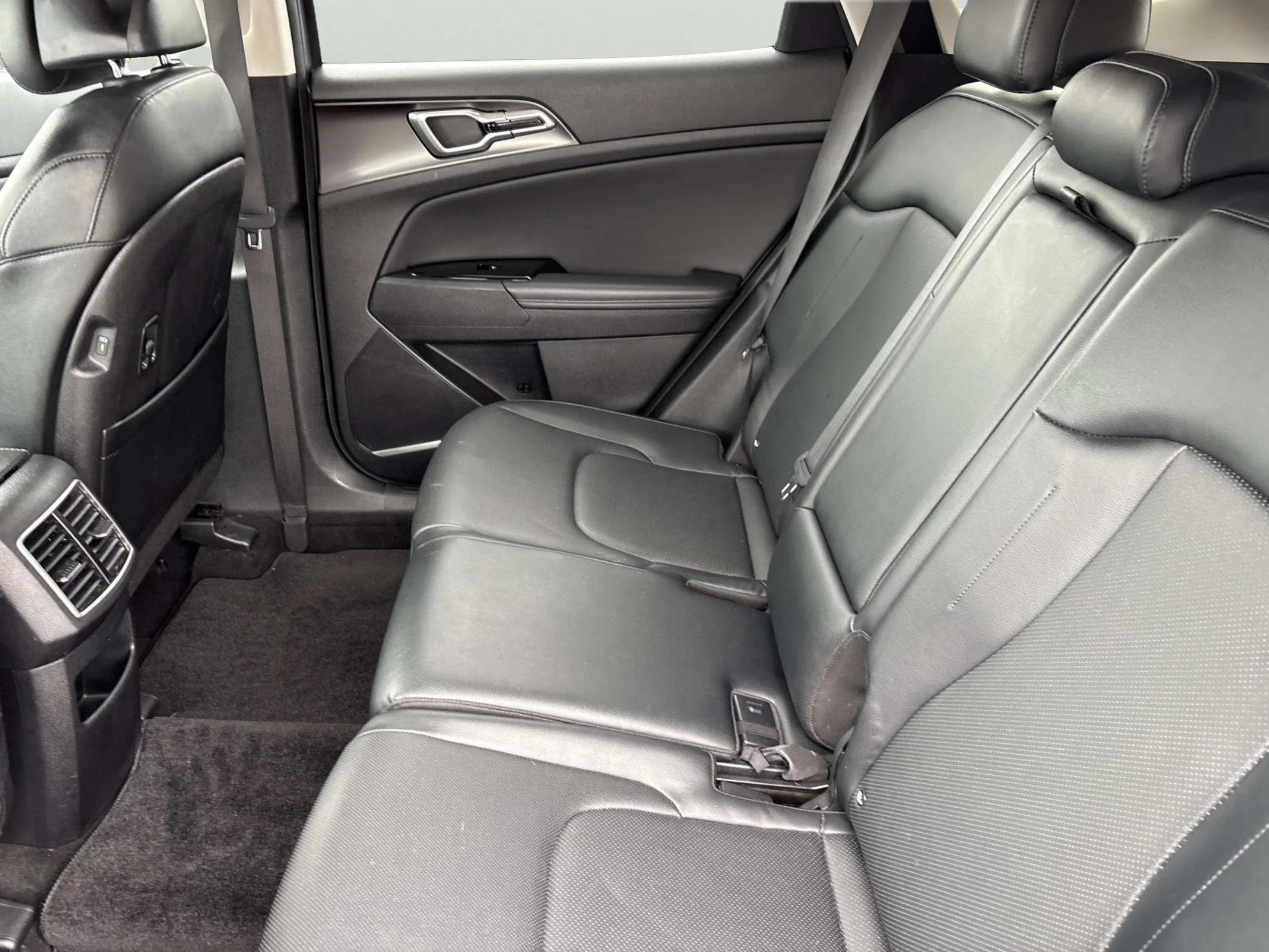 2023 Kia Sportage EX - Photo 17