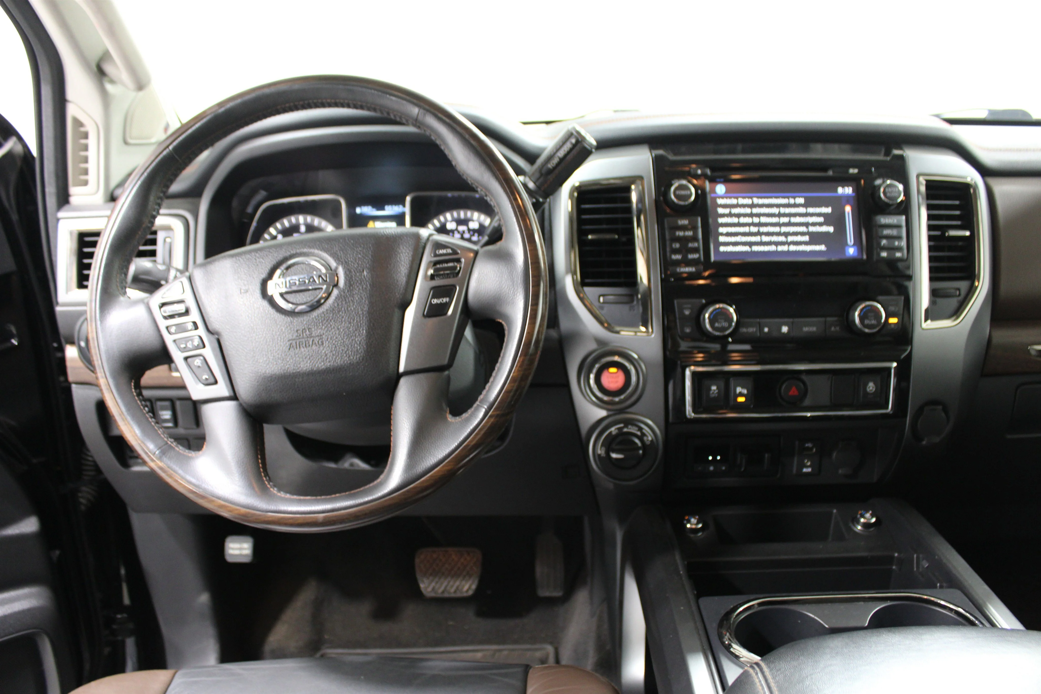 Used 2016 Magnetic Black Nissan Platinum Reserve image 2