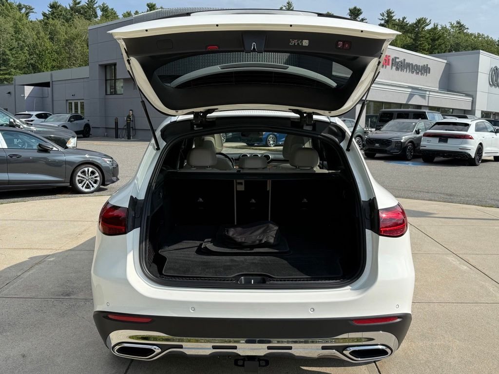 Used 2025 White Mercedes-Benz GLC 350e image 17