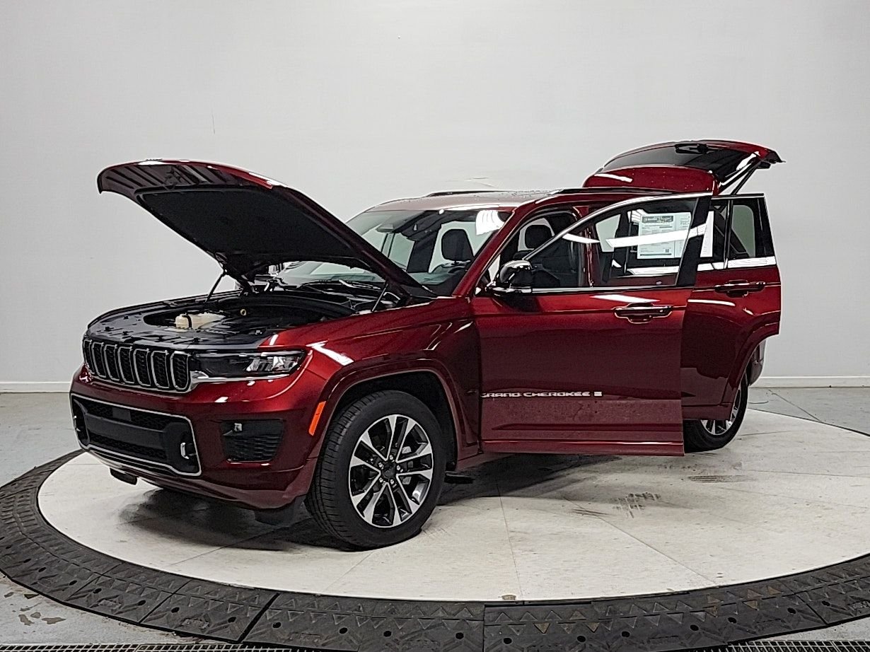 2023 Jeep Grand Cherokee Overland - Photo 11