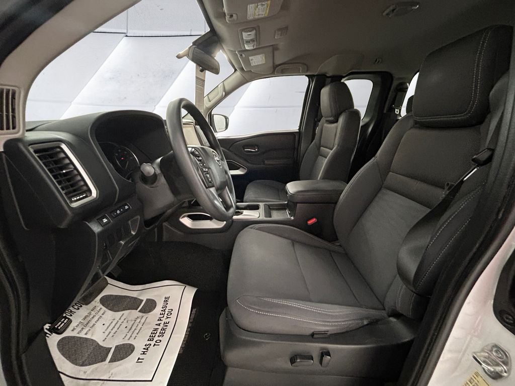 Used 2022 White Nissan SV image 7