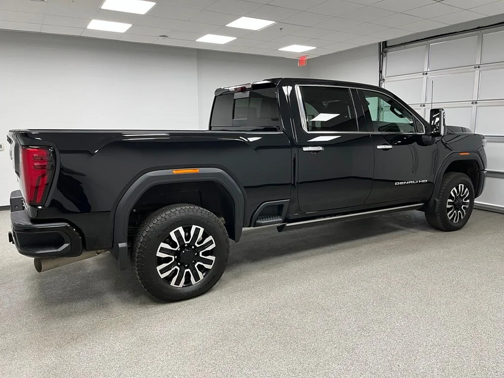 Used 2025 Black GMC Denali Ultimate image 11