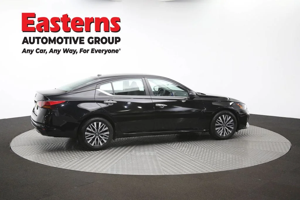 Used 2024 Black Nissan 2.5 SV image 43
