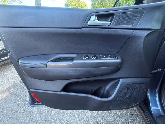 Used 2020 Blue Kia S image 24