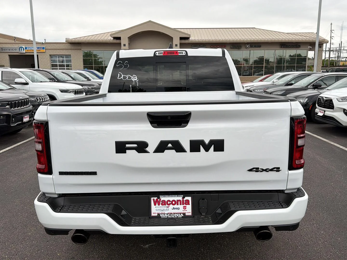 New 2026 Bright White Clear-Coat Exterior Paint RAM Big Horn image 6