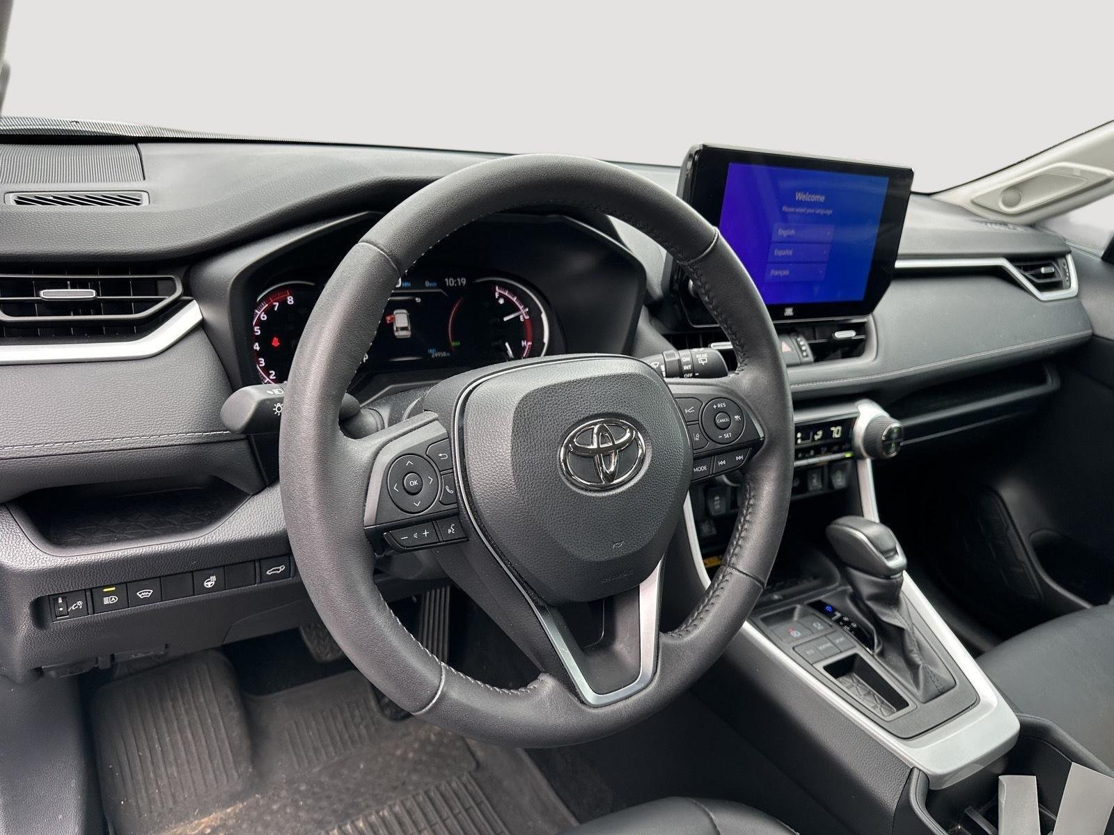 Used 2024 Silver Sky Metallic Toyota XLE Premium image 10