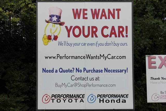 2024 Toyota Camry SE - Photo 32