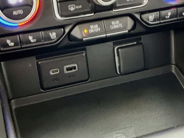 2023 GMC Yukon AT4 - Photo 21