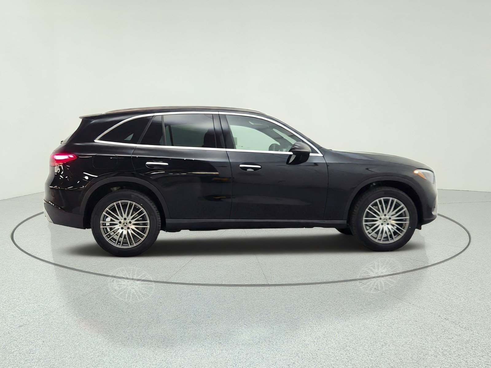 New 2026 Black Mercedes-Benz GLC 300 4MATIC® SUV image 4
