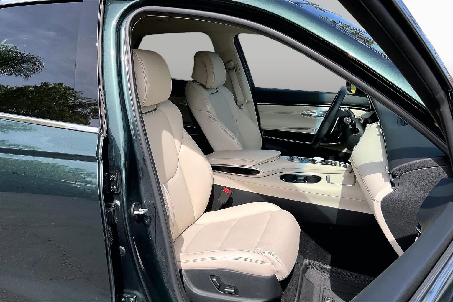 Pre-Owned 2023 Genesis GV70 2.5T