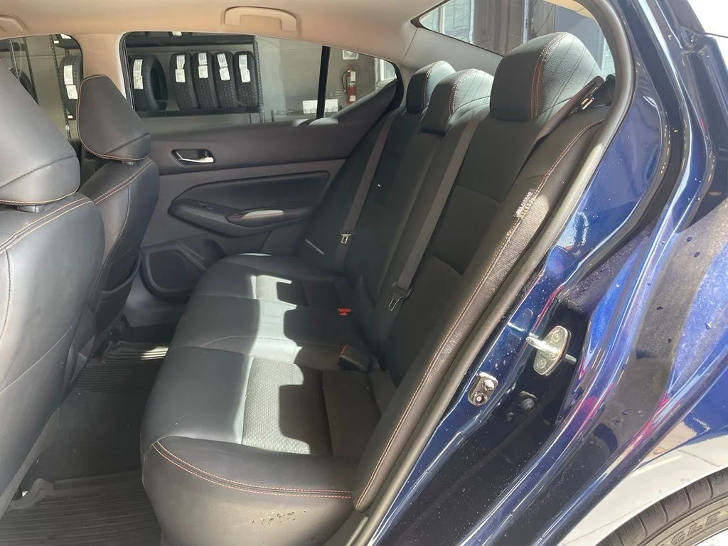 Used 2022 Blue Nissan 2.5 SR image 13