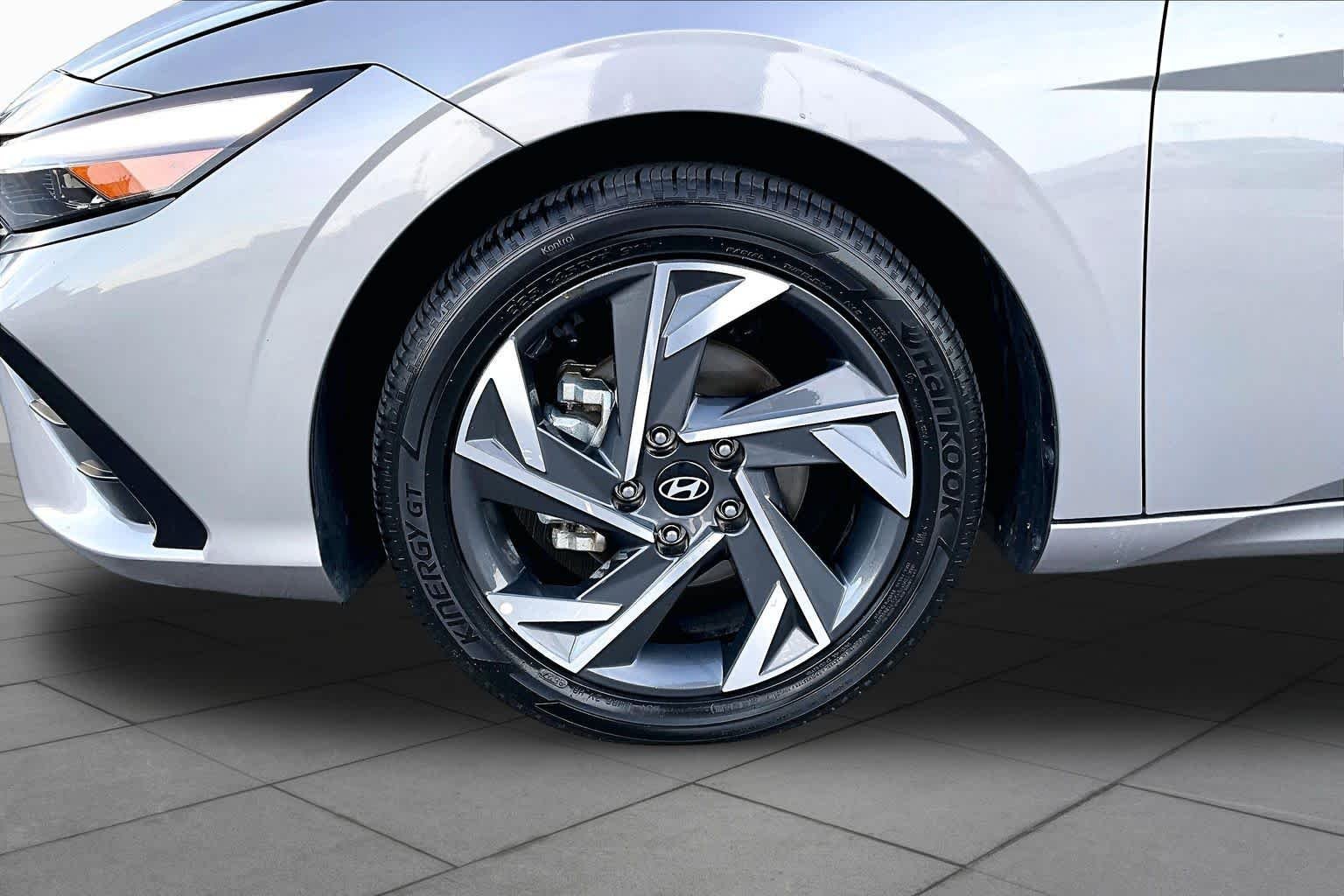 Used 2024 Ecotronic Gray Hyundai Limited image 10