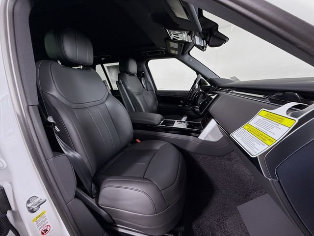 New 2026 Fuji White Land Rover SE image 30