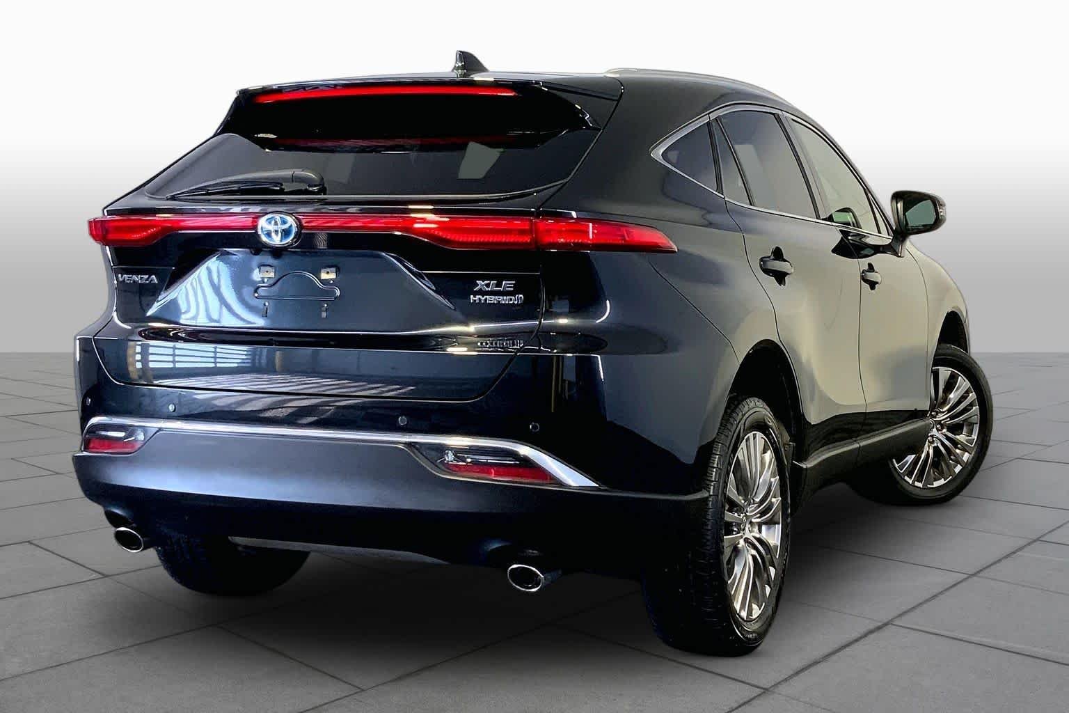 Used 2022 Celestial Black Toyota XLE image 13