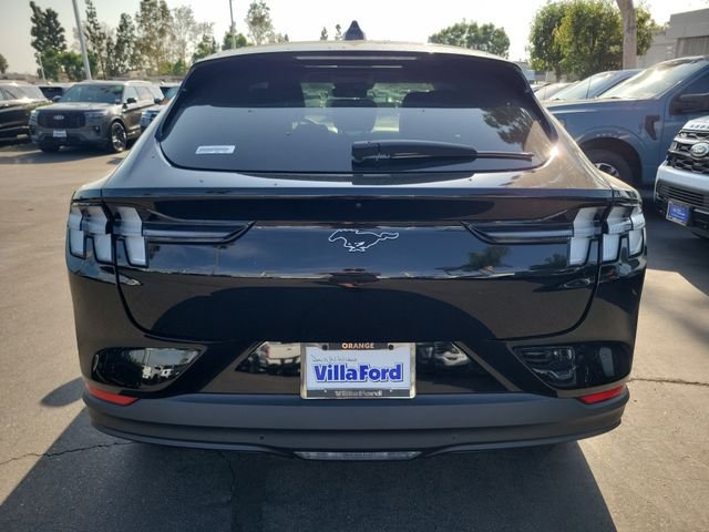 New 2026 Shadow Black Ford Select image 21