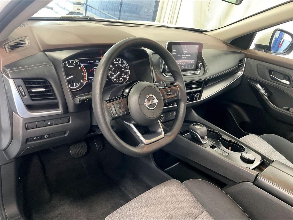 Used 2023 White Nissan SV image 8