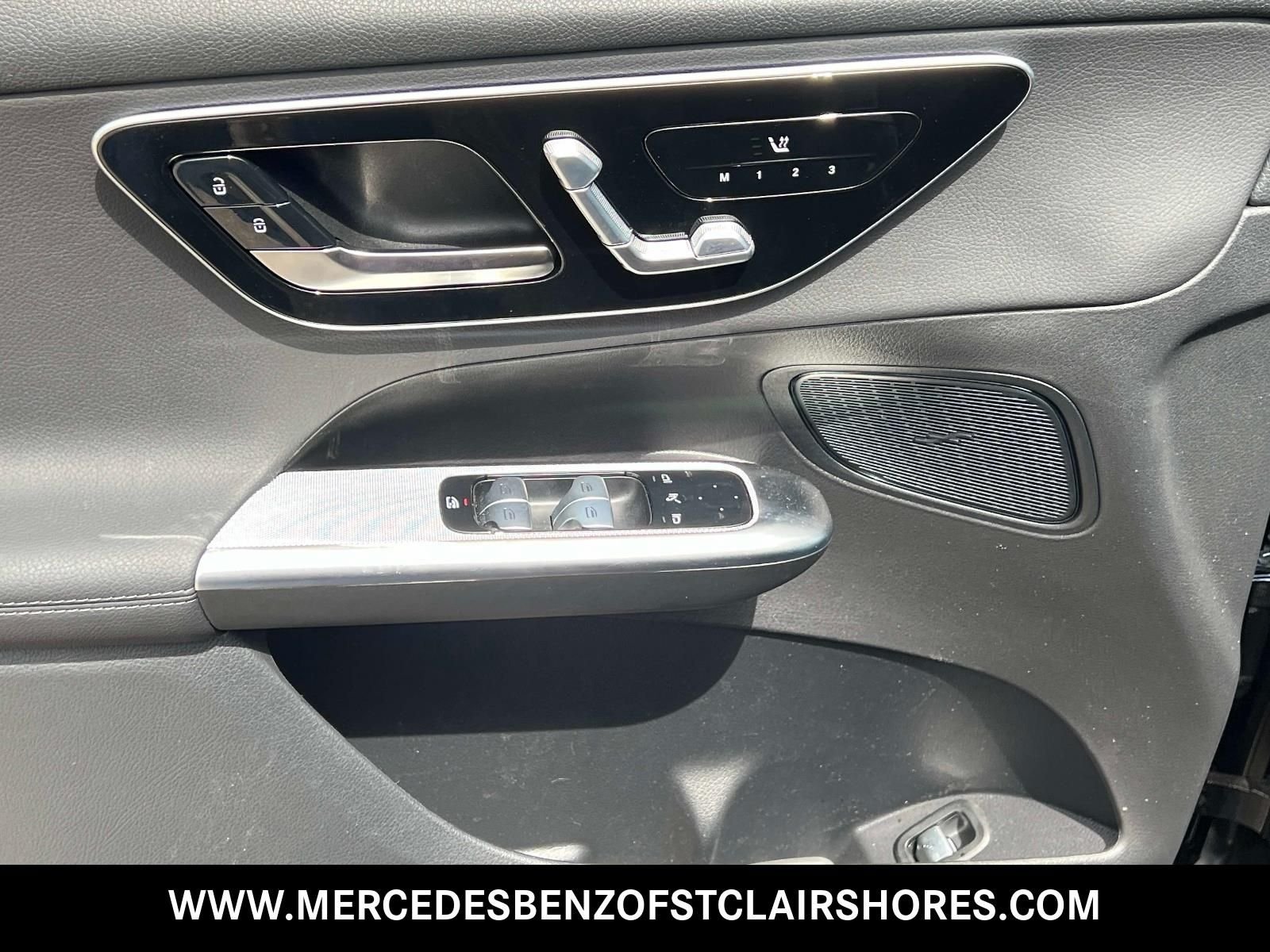 New 2026 Black Mercedes-Benz GLC 300 image 15