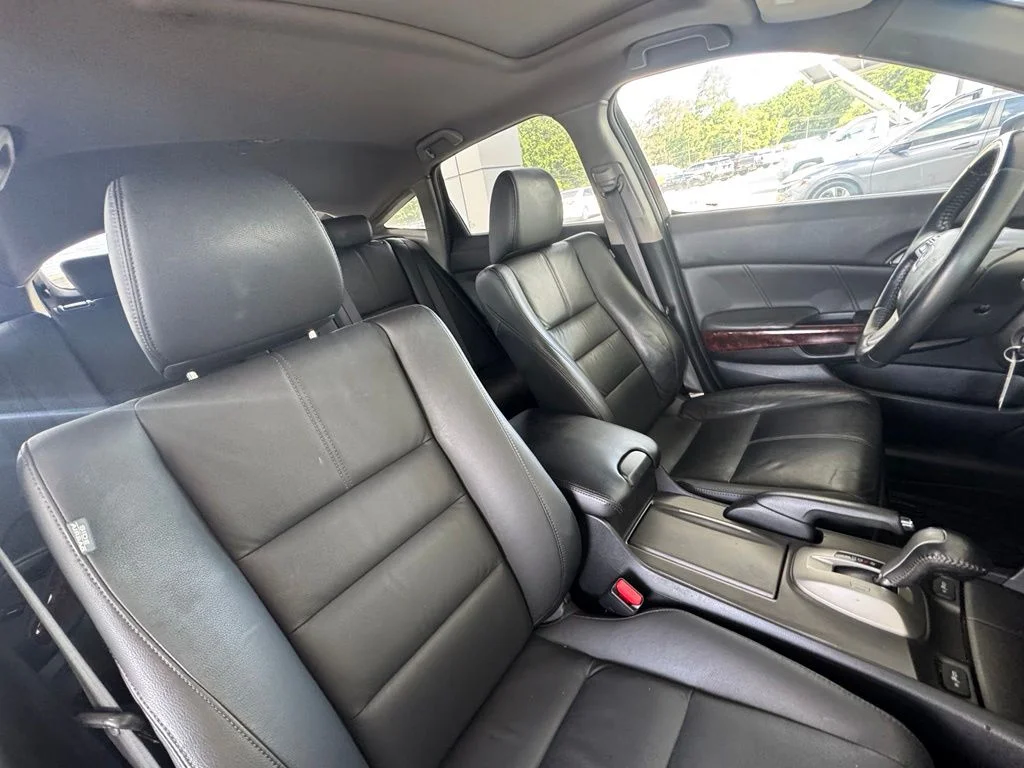 Used 2010 Polished Metal Metallic Honda EX-L image 18
