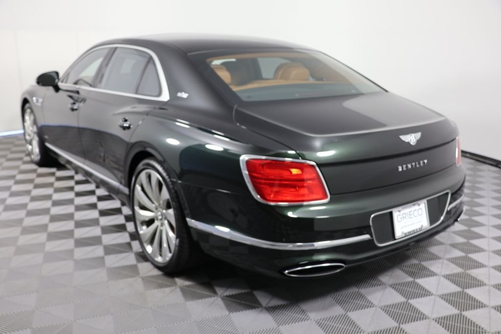Used 2021 Black Bentley W12 image 6
