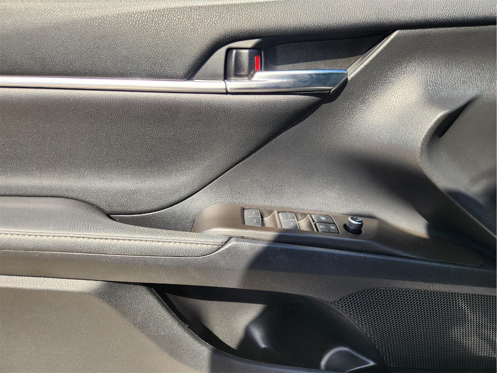 2022 Toyota Camry photo 23 of 33