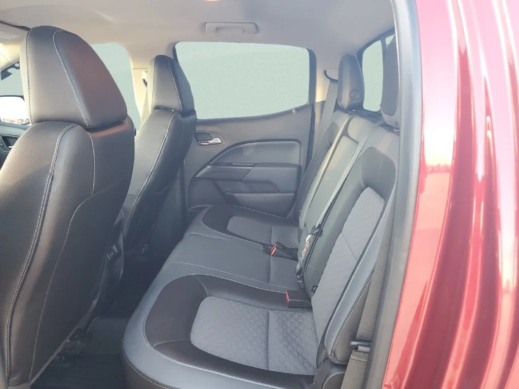Used 2017 CAJUN RED TINTCOAT Chevrolet 4WD Z71 image 10