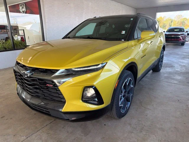 Used 2022 Yellow Chevrolet RS image 2