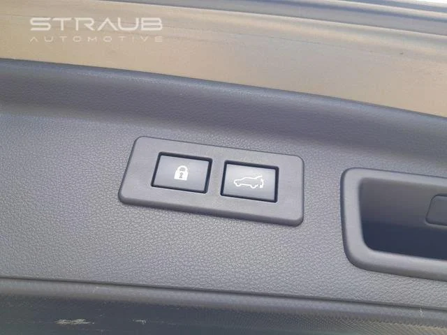 Used 2023  SUBARU  image 56