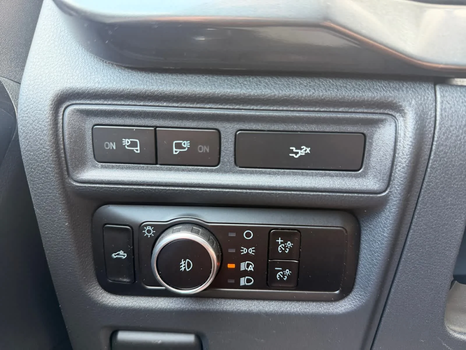 Used 2023 Oxford White Ford Tremor image 33