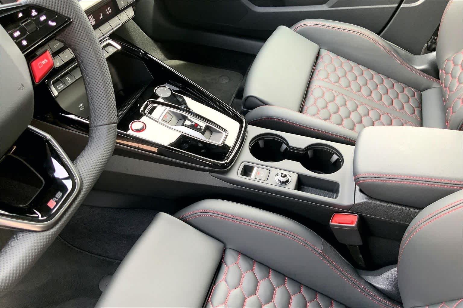 Used 2026 DAYTONA GRAY PEARL EFFECT Audi  image 7