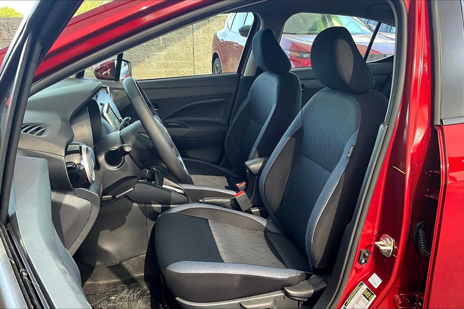 2025 Nissan Versa Sedan SV - Photo 15