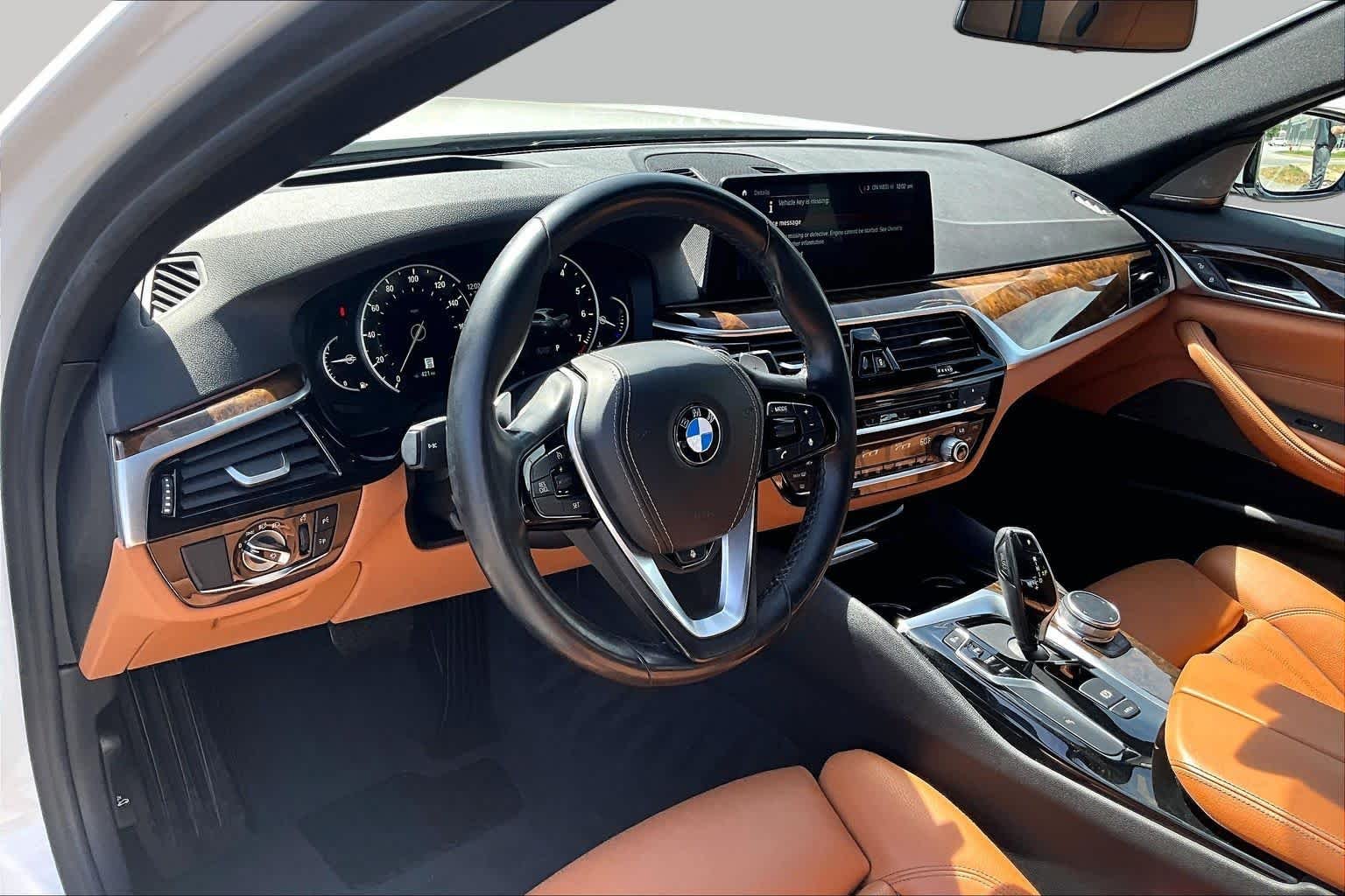 Used 2019 Alpine White BMW 540i xDrive image 17