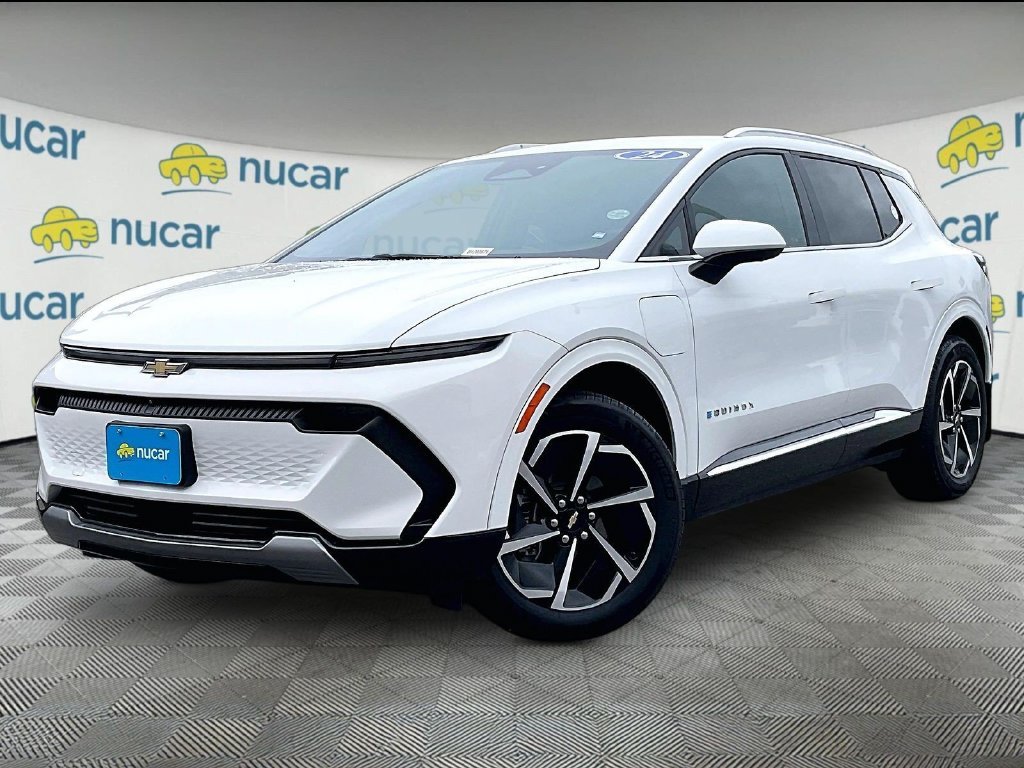 Used 2024 White Chevrolet LT image 3