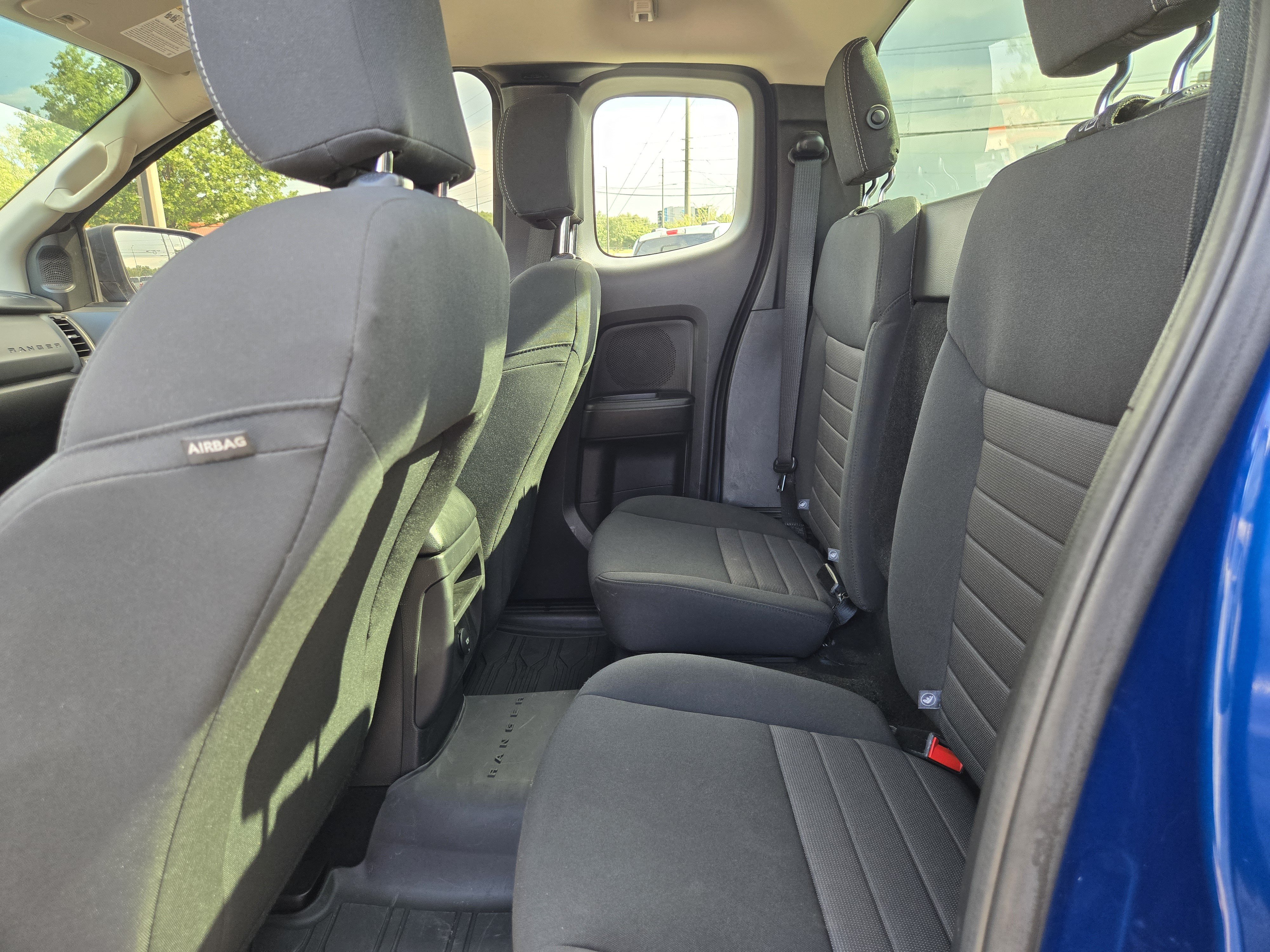 Used 2019 Lightning Blue Metallic Ford XL image 15