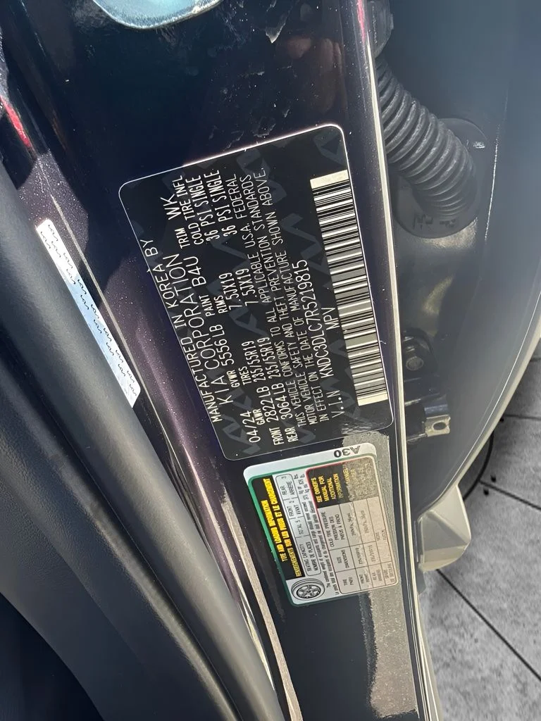 Used 2024 Blue Kia Light image 22