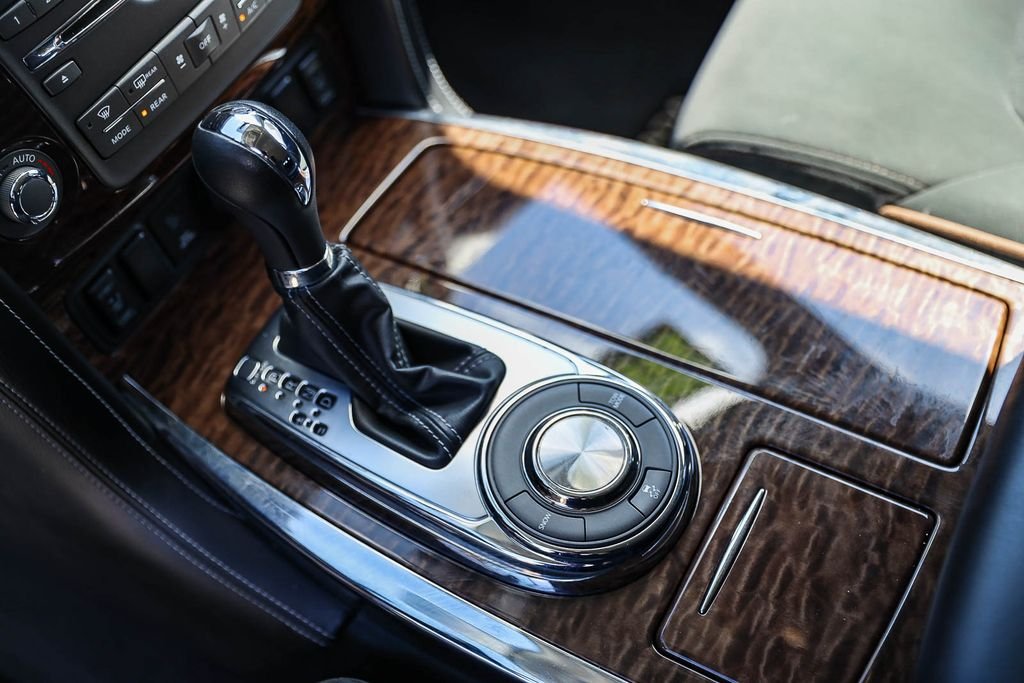 2019 Nissan Armada SV - Photo 19
